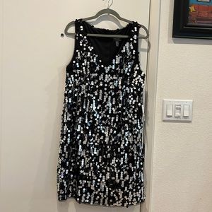 Nwt Adrianna Papell black and silver sequin dress 10